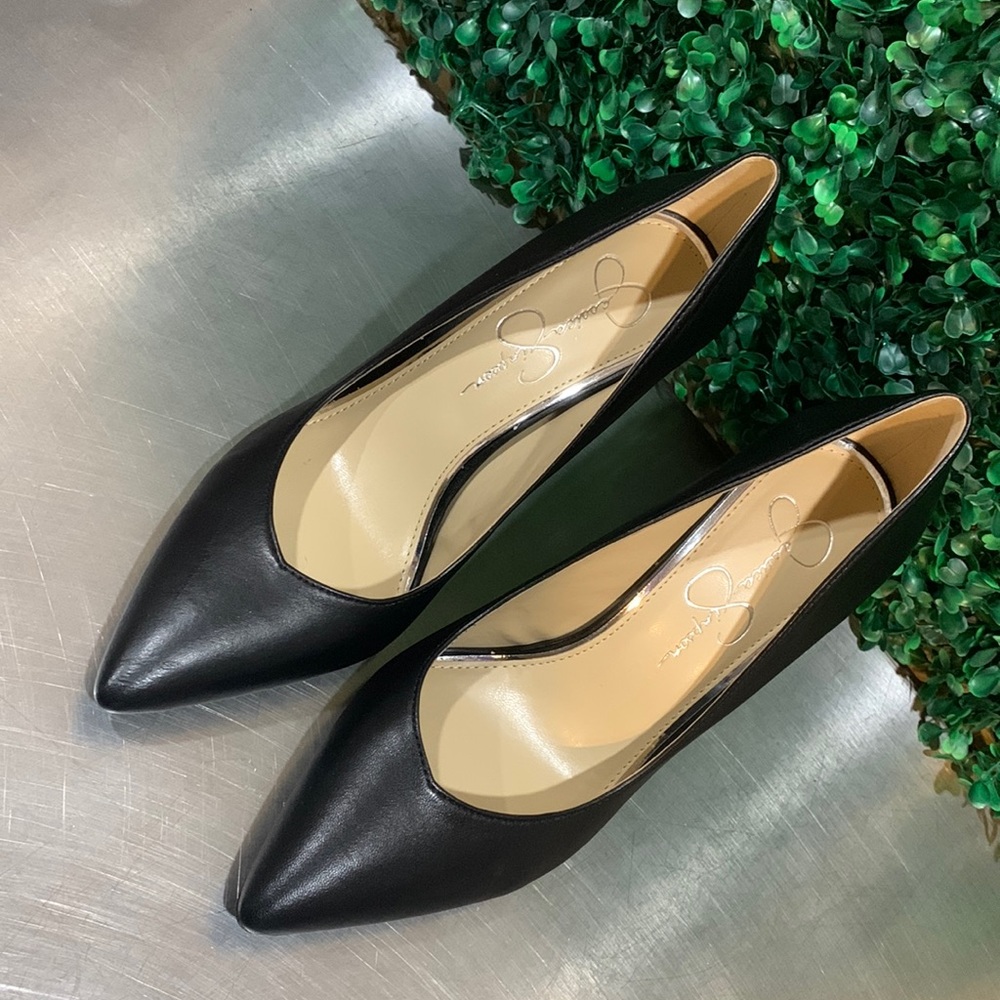 Jessica Simpson Black Pumps Size 9.5